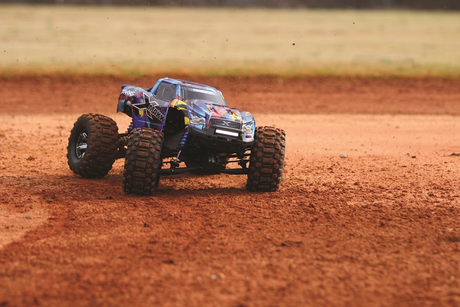 Ripping It Up With The Traxxas X-Maxx 8S 