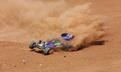 DIRT SLINGER - Whipping Up Dirt with the 70 MPH Capable Traxxas Bandit VXL