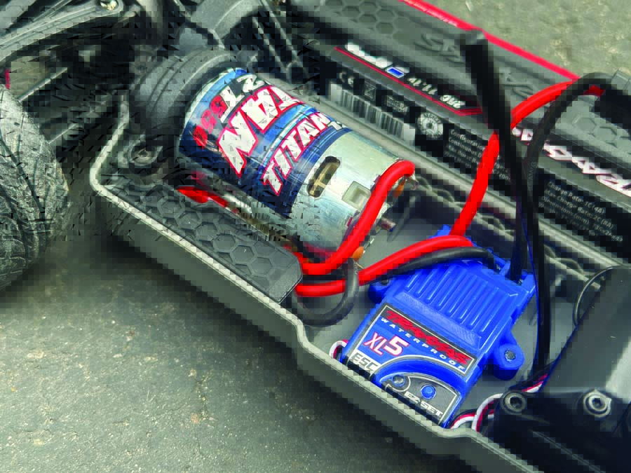 Whichever body style you prefer, a brushed Traxxas Titan 12T 550 motor powers your hot rod.