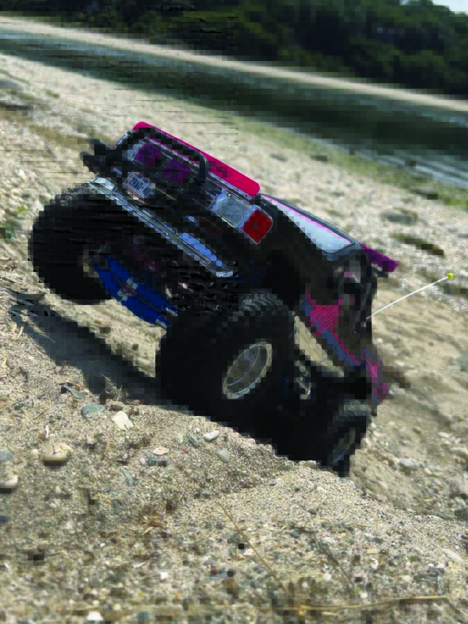 From Mild To Wild - Making the Best of Your RTR or ARTR Scale Truck—Mike Lohman Converts a Couple RC4WD Trucks into Realistic Scale Detail Machines