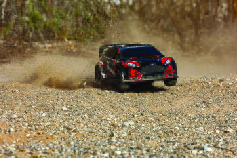 Blast it over hard surfaces or loose gravel, the Rally can handle a wide variety of terrain.