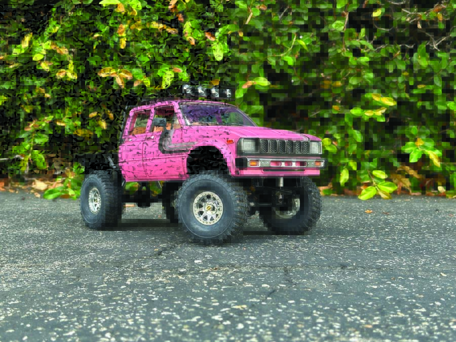 PRETTY IN PINK - A Customized RC4WD Trail Finder 2 1980 Toyota Land Cruiser FJ55