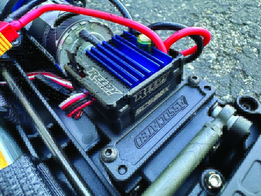 Power and control are regulated via a Reedy Power SC500X Programmable ESC.
