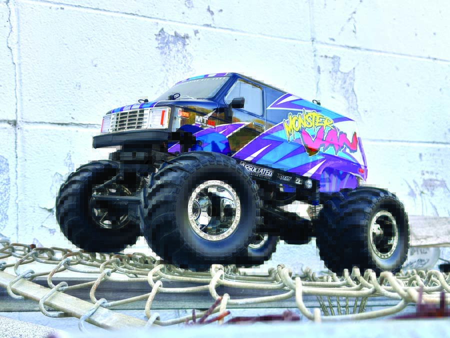 Totally Awesome - Team Associated MT12 Monster Van RTR