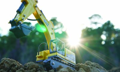 The Nano Tracks N320 is the RC Excavator You Didn’t Know You Needed