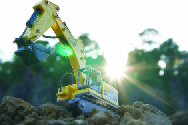 The Nano Tracks N320 is the RC Excavator You Didn’t Know You Needed