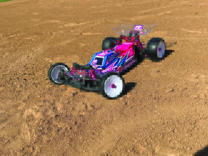 Chevelle Keates’ Pink RC10 B7 Team Kit Buggy